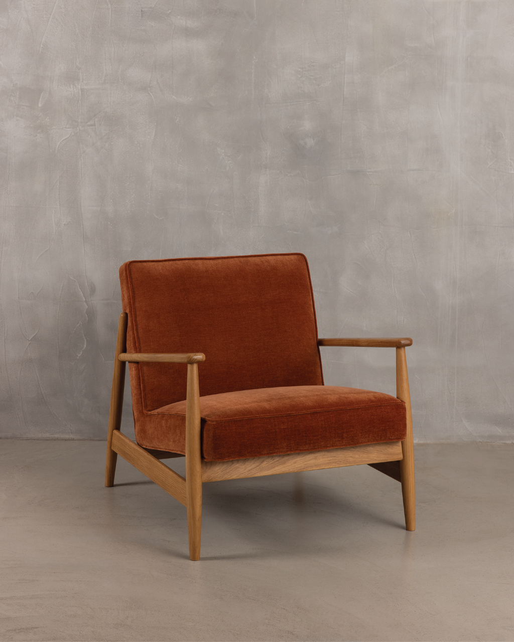 Arna Lounge Chair - Rust