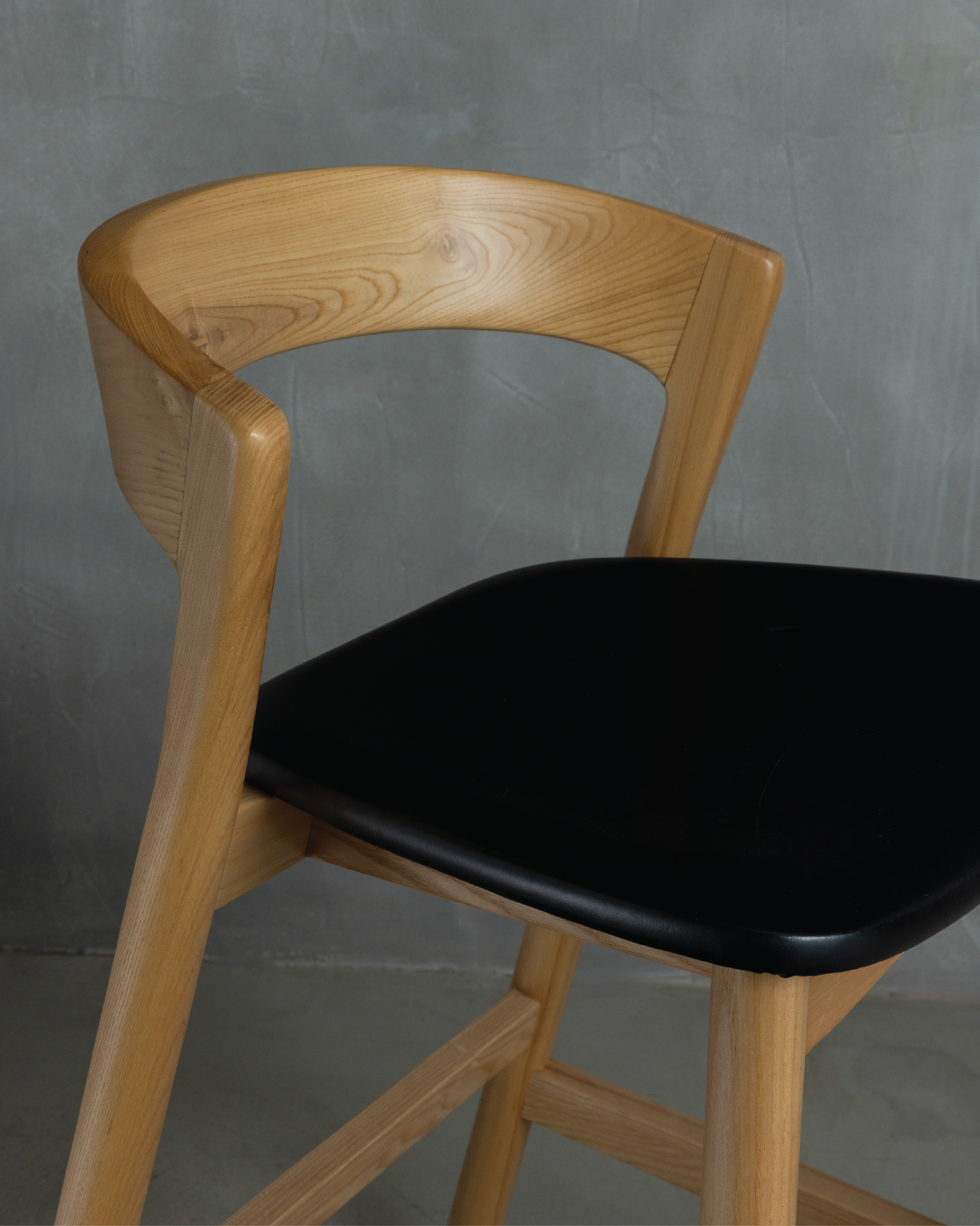 Vara 01 Ash Counter Stool